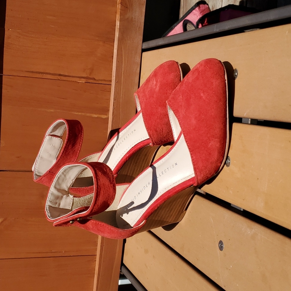 Torrid 2 1/2 in Wedge shoes